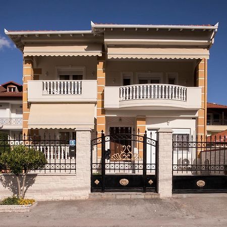 Areti Apartments لِتوخورو المظهر الخارجي الصورة